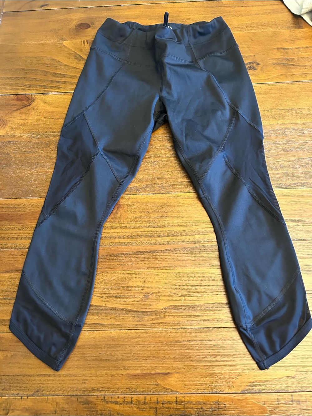 Athleta Mesh Contender Capri